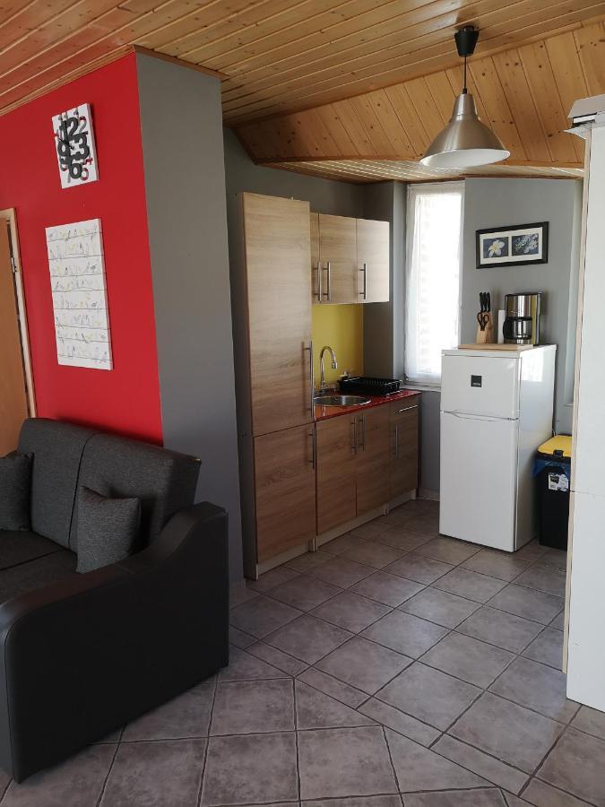 Szigeti Apartmanhaz Печ Екстер'єр фото